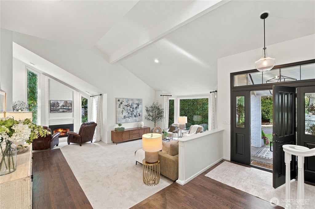 Photo of 2423 222nd Avenue NE, Sammamish, WA 98074 (MLS # 2581486)
