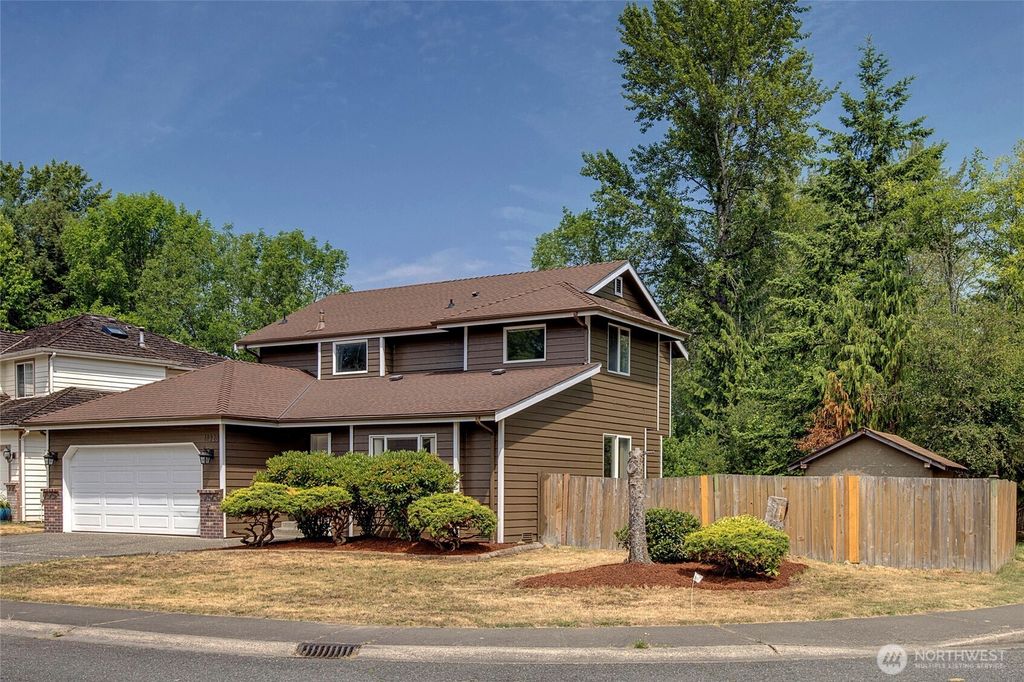 Photo of 11328 SE 271st Street, Kent, WA 98030 (MLS # 2398386)