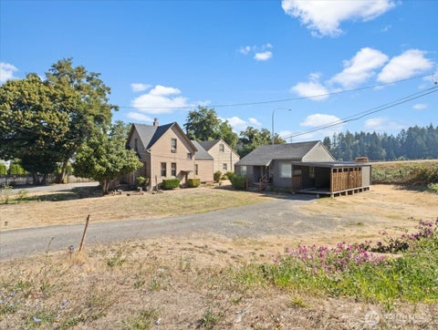 Photo of 4815 NE Hazel Dell Avenue, Vancouver, WA 98663 (MLS # 2575909)