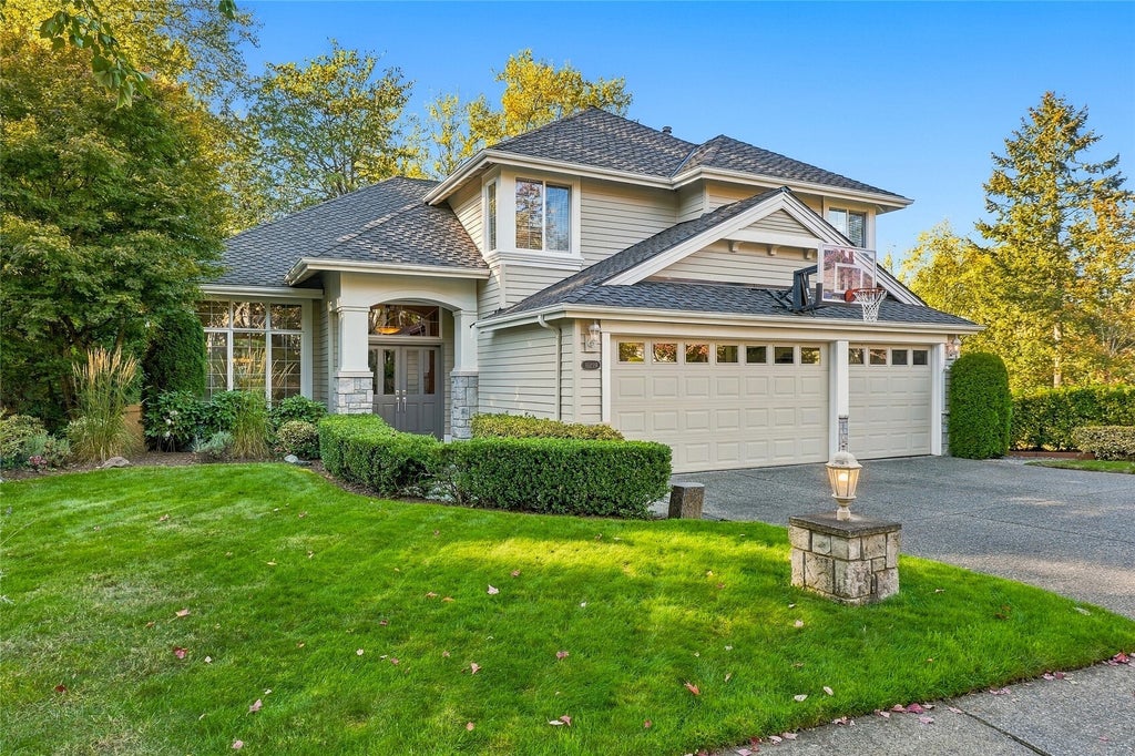 Photo of 15229 80th Ave Avenue NE, Kenmore, WA 98028 (MLS # 2595640)