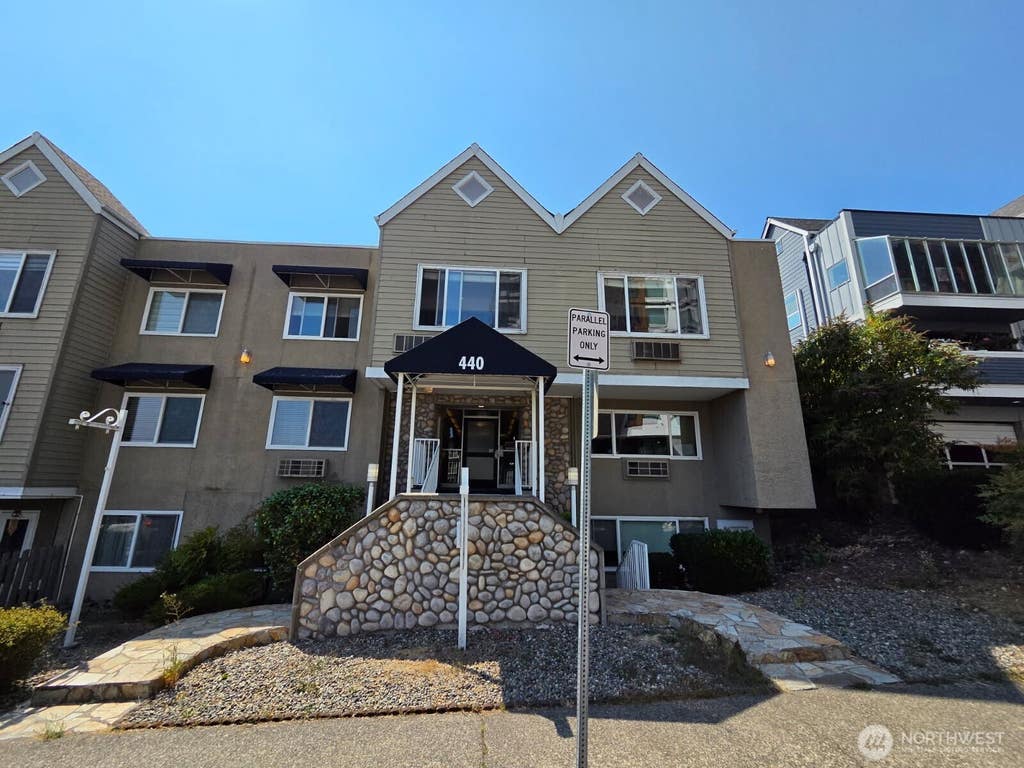 Photo of 440 St Helens Avenue #205, Tacoma, WA 98402 (MLS # 2570705)