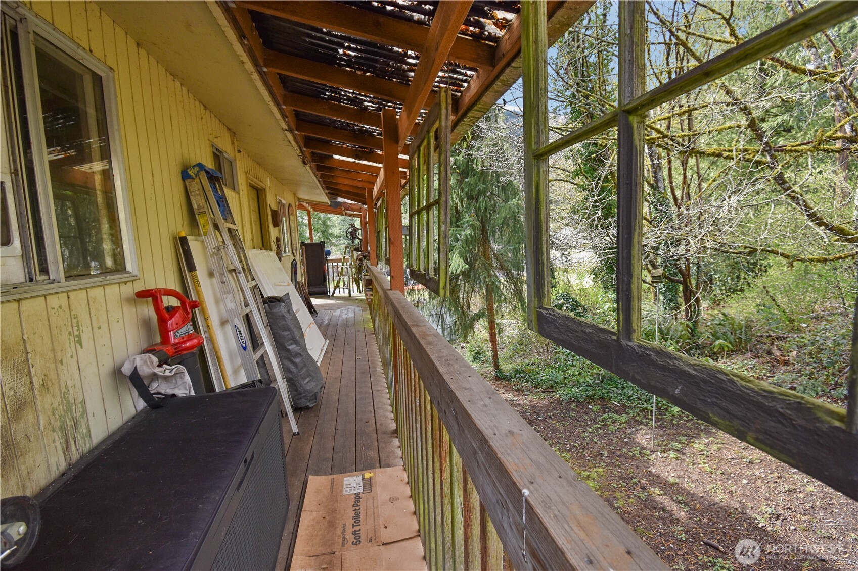 317 Ridgeway Place