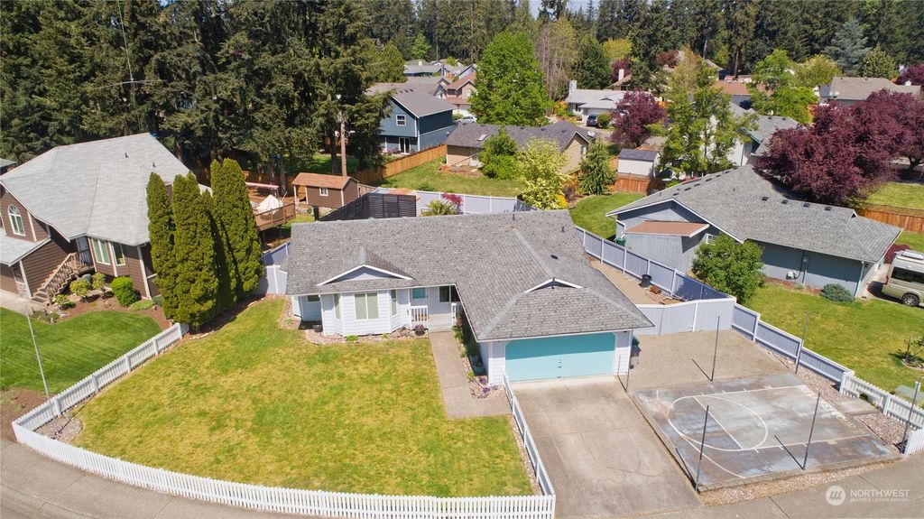 Photo of 26127 192nd Place SE, Covington, WA 98042 (MLS # 2234224)
