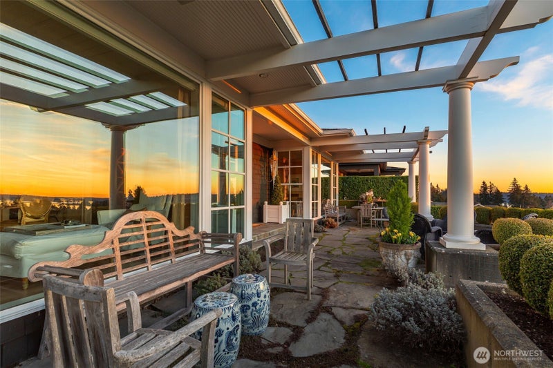 9400 Vineyard Crest