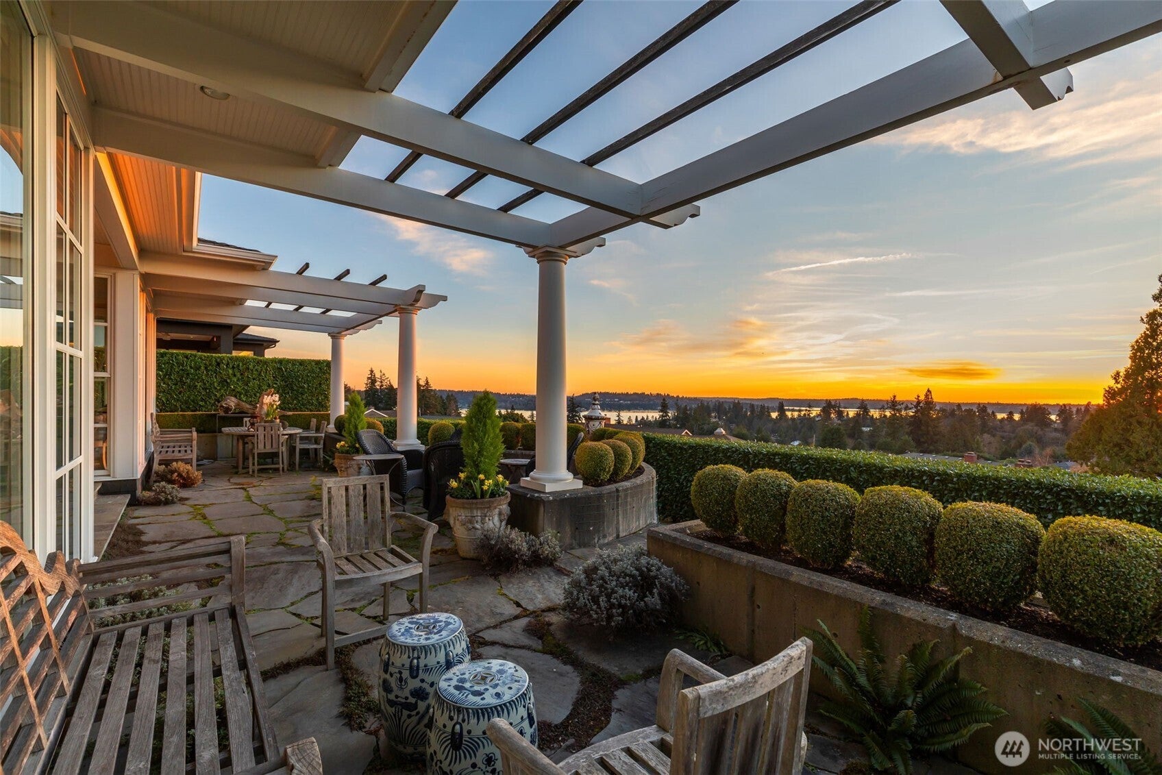9400 Vineyard Crest