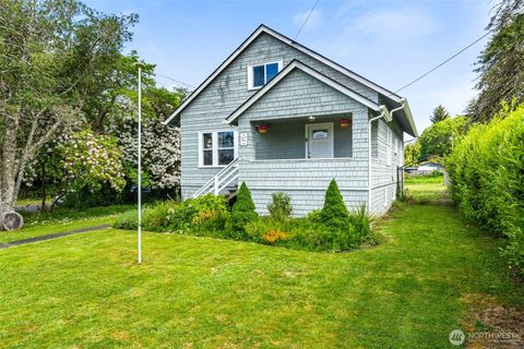 1102 Tecumseh Street Aberdeen WA 98520