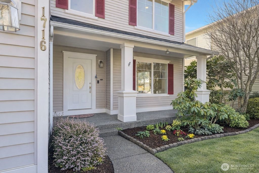 Photo of 1716 250th Court SE, Sammamish, WA 98075 (MLS # 2490347)