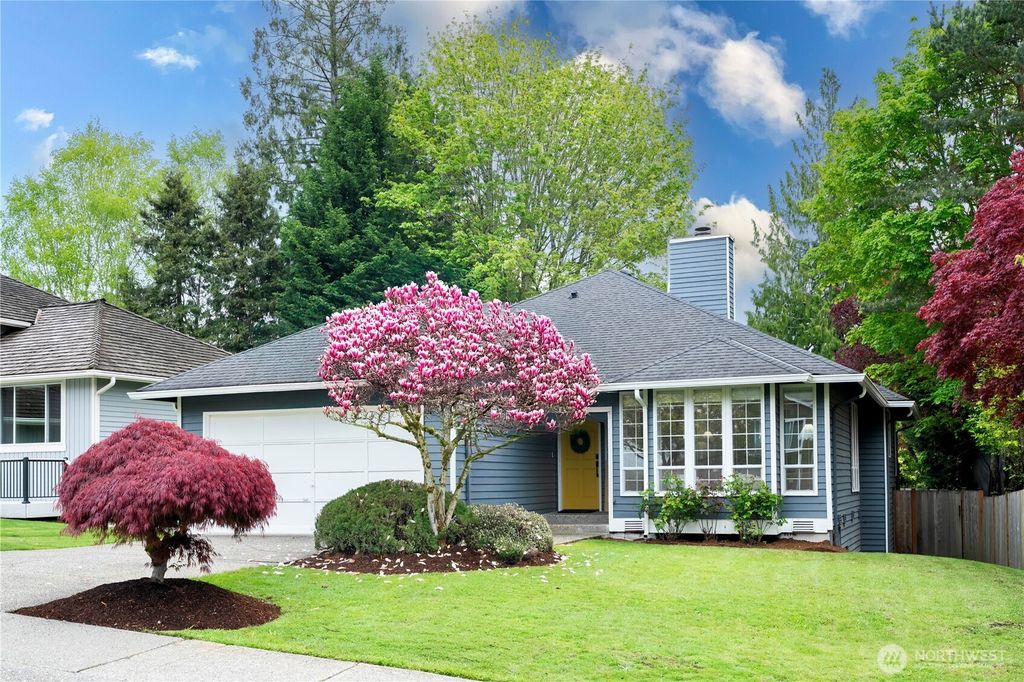 Photo of 22111 NE 9th Place, Sammamish, WA 98074 (MLS # 2367902)