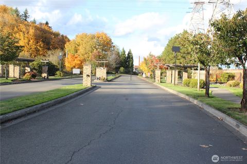 Photo of 701 Harrington Place SE #1136, Renton, WA 98058 (MLS # 2448998) Photo of 701 Harrington Place SE #1136, Renton, WA 98058 (MLS # 2448998)