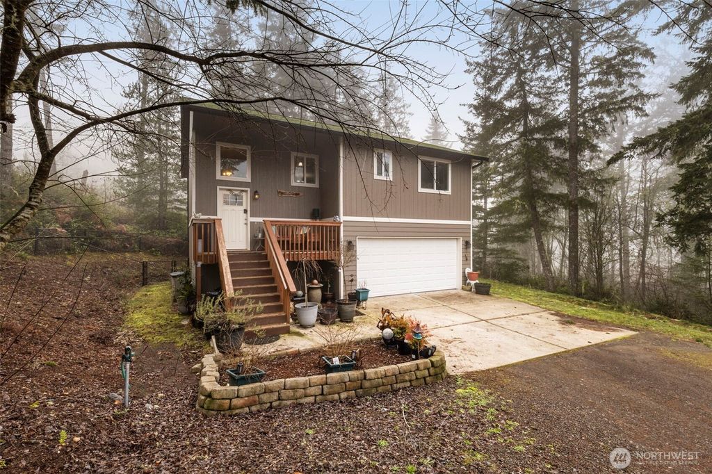 Photo of 14720 NW 125th Street, Gig Harbor, WA 98329 (MLS # 2470079)