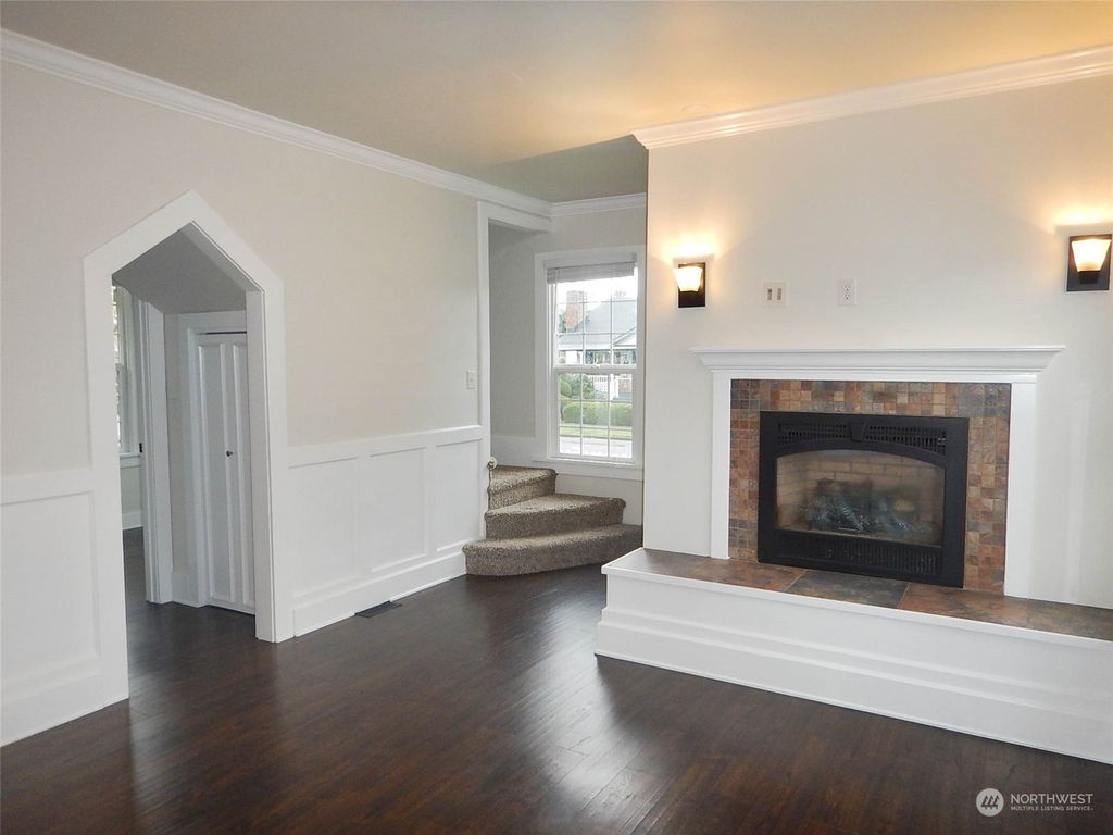 Photo of 421 S Blakeley Street, Monroe, WA 98272 (MLS # 2305082)