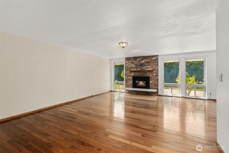 2011 Baker Terrace SE