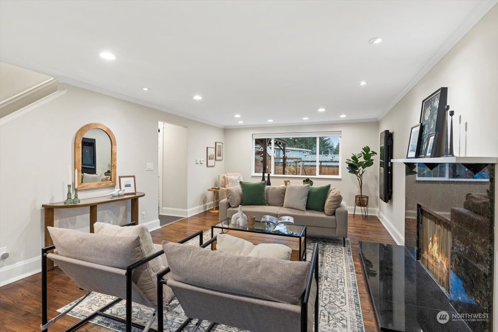 Photo of 21408 95th Avenue W, Edmonds, WA 98020 (MLS # 2310942)