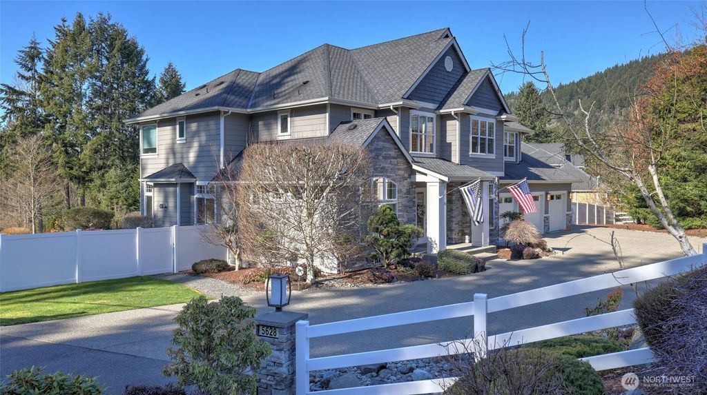 Photo of 5628 NE 23rd Street, Renton, WA 98059 (MLS # 2336293)