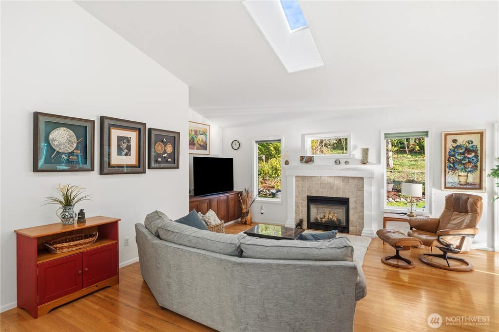 Photo of 131 Huckleberry Place, Port Townsend, WA 98368 (MLS # 2550509)