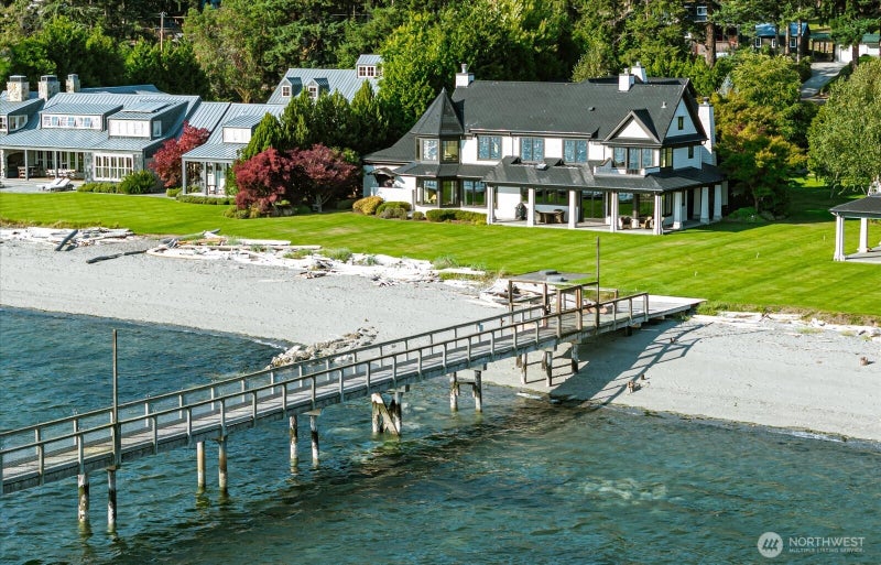 5844 Mutiny Bay Road