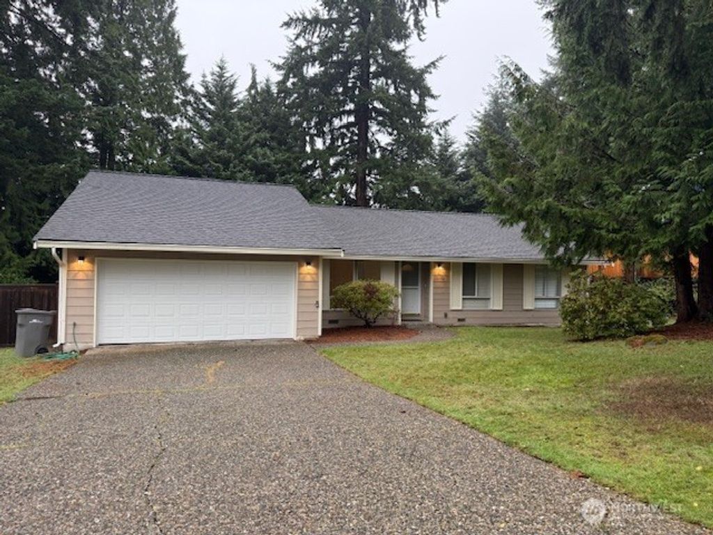 Photo of 10942 167th Avenue NE, Redmond, WA 98052 (MLS # 2464293)