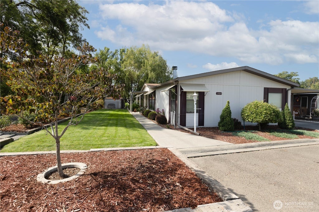 Photo of 1464 Sandpiper Lane, College Place, WA 99324 (MLS # 2584146)