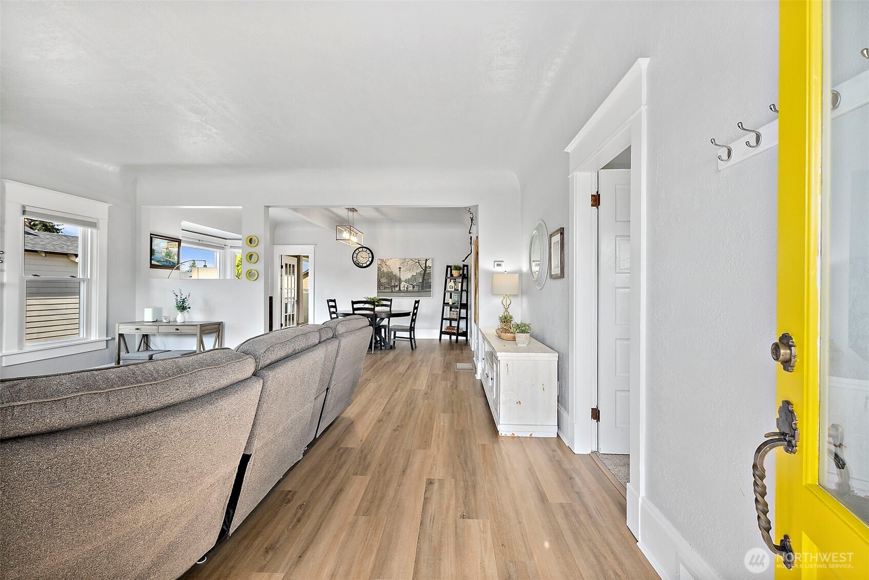 211 Calistoga Street E