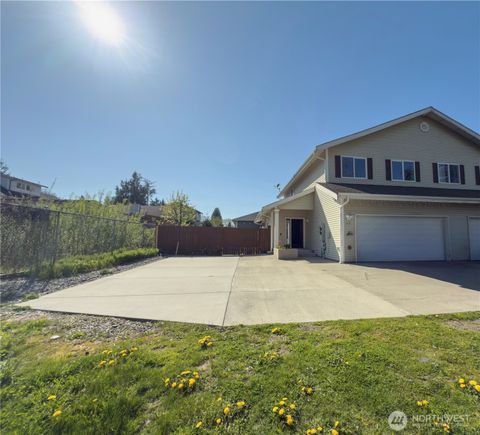 Photo of 4 112th Street SW #A, Everett, WA 98204 (MLS # 2504924)