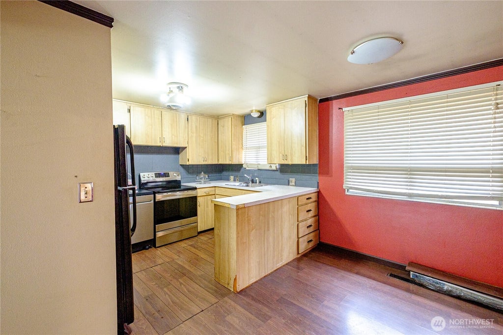 Photo of 20241 20th Place NE, Shoreline, WA 98155 (MLS # 2582075)