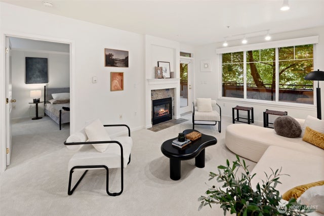 1525 NW 57th Street 202 #202, Seattle