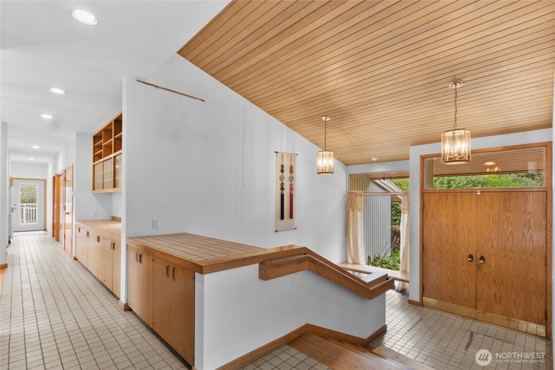 501 W 8th Avenue