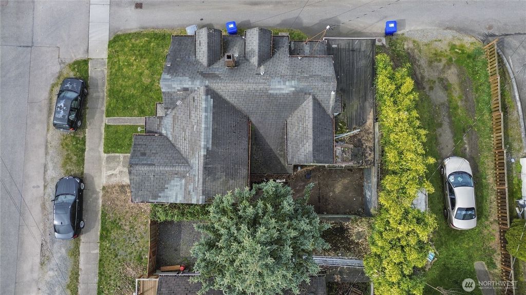 Photo of 1817 34th Street, Everett, WA 98201 (MLS # 2496962)