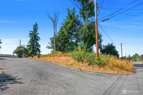 1 Hawthorne Street Everett WA 98201