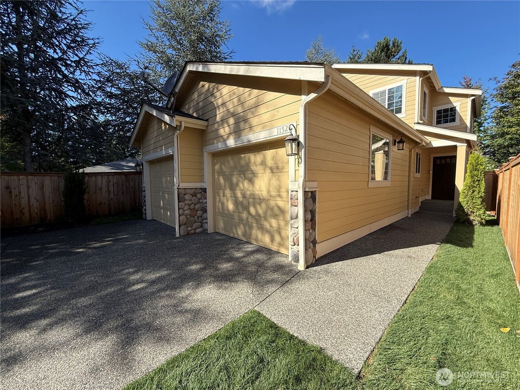 Photo of 11526 NE 116th Street, Kirkland, WA 98034 (MLS # 2552369)