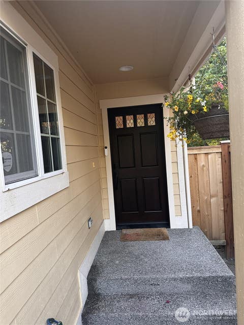 Photo of 11526 NE 116th Street, Kirkland, WA 98034 (MLS # 2552369)