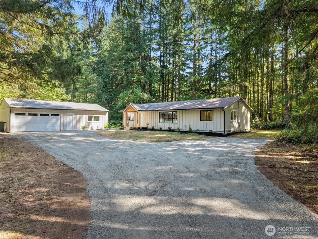 Photo of 32011 SE 268th Street, Ravensdale, WA 98051 (MLS # 2571799)