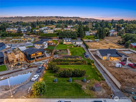 Photo of 2403 NW Columbia Avenue, East Wenatchee, WA 98802 (MLS # 2582680)