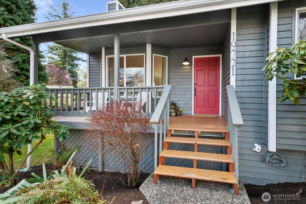 Photo of 19721 58th Avenue NE, Kenmore, WA 98028 (MLS # 2344679)