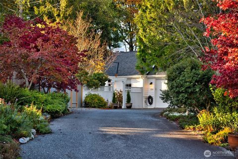 Photo of 2216 35th Court, Anacortes, WA 98221 (MLS # 2451378)