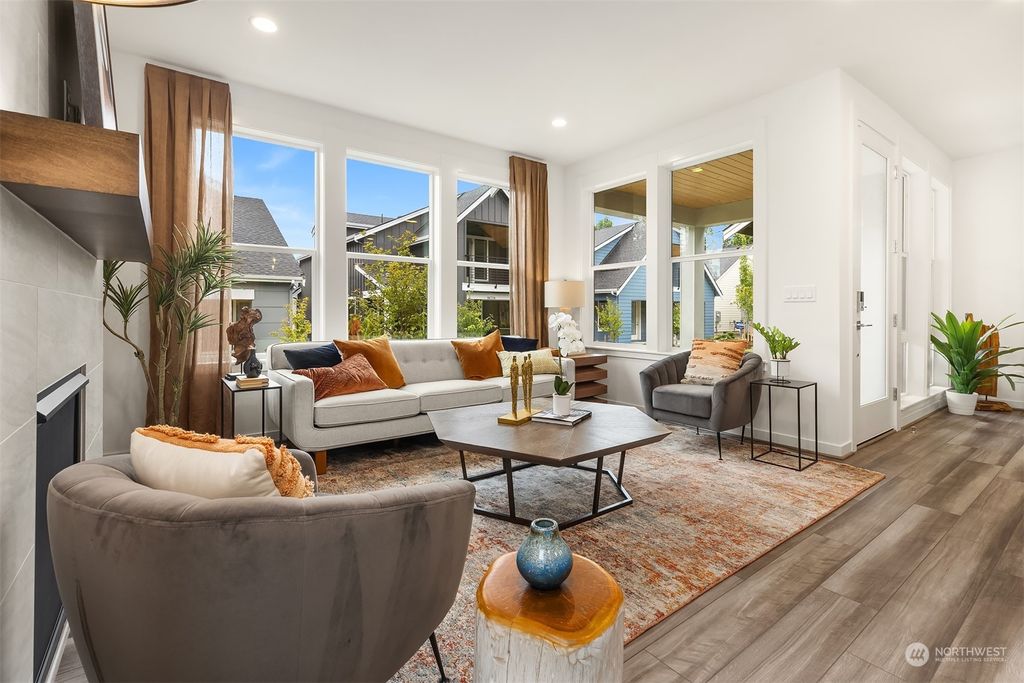 Photo of 10342 (HS 2) 135th Circle NE, Kirkland, WA 98033 (MLS # 2223227)