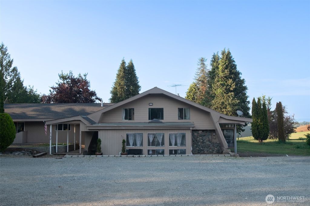 Photo of 38918 191st Avenue SE, Auburn, WA 98092 (MLS # 2430130)