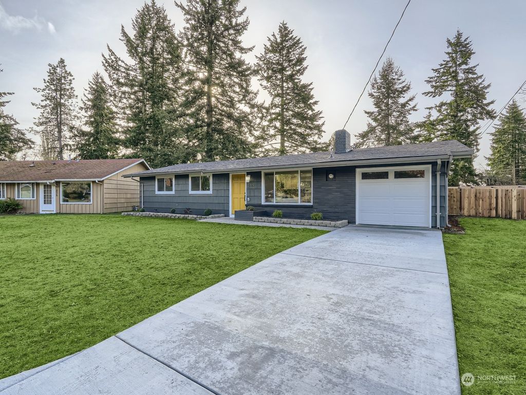 Photo of 269 Vashon Avenue SE, Renton, WA 98059 (MLS # 2034099)