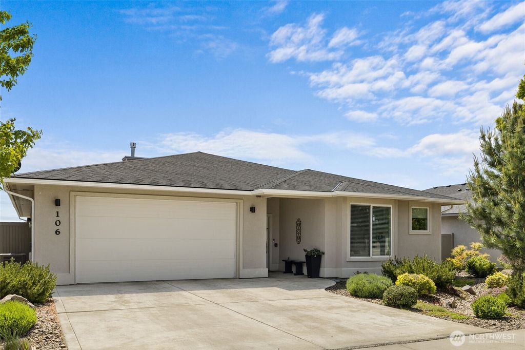Photo of 106 E Chason, Ellensburg, WA 98926 (MLS # 2527950)