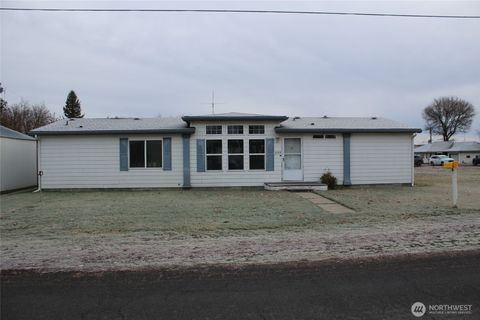 Photo of 1007 4th Street, Davenport, WA 99122 (MLS # 2458048)