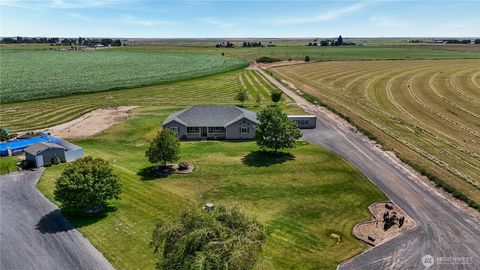 Photo of 12294 Road 9.5 NE, Moses Lake, WA 98837 (MLS # 2549499)