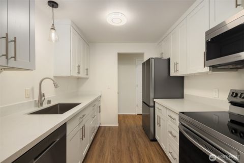 5502 220th Street SW D-303 Mountlake Terrace WA 98043