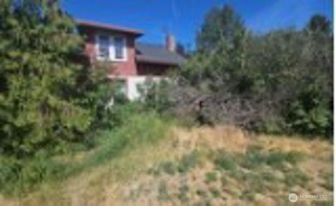 Photo of 1701 Reservoir Loop, Selah, WA 98942 (MLS # 2426967)