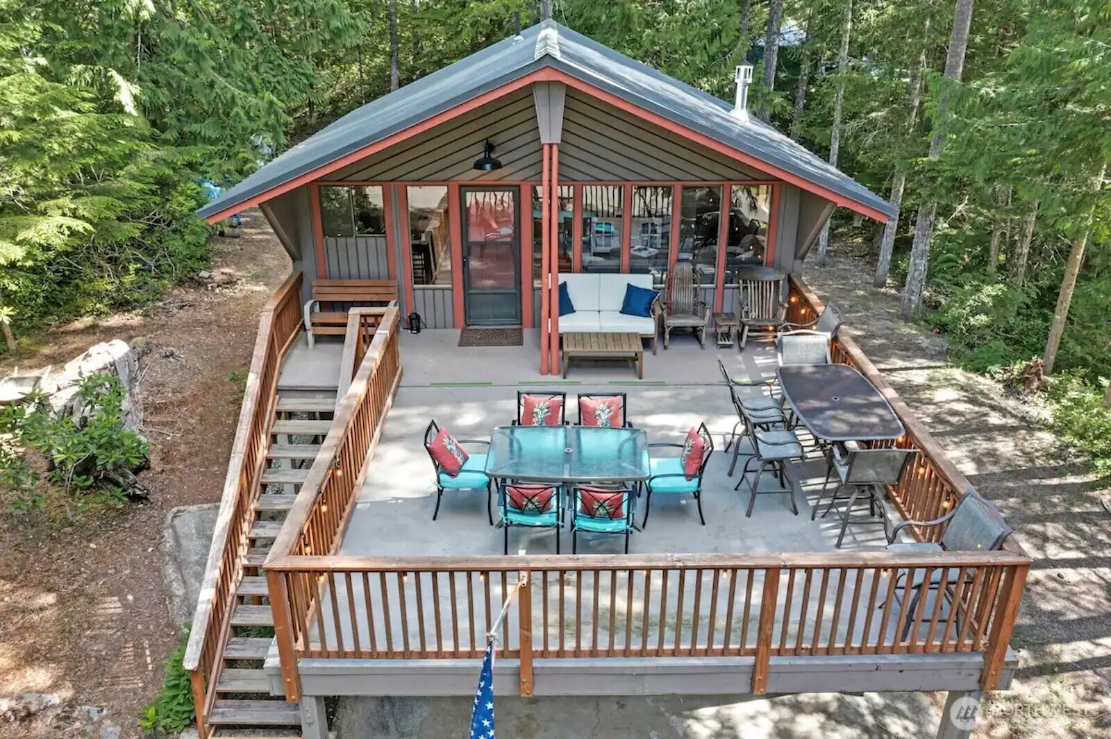 31 N Deer Lane