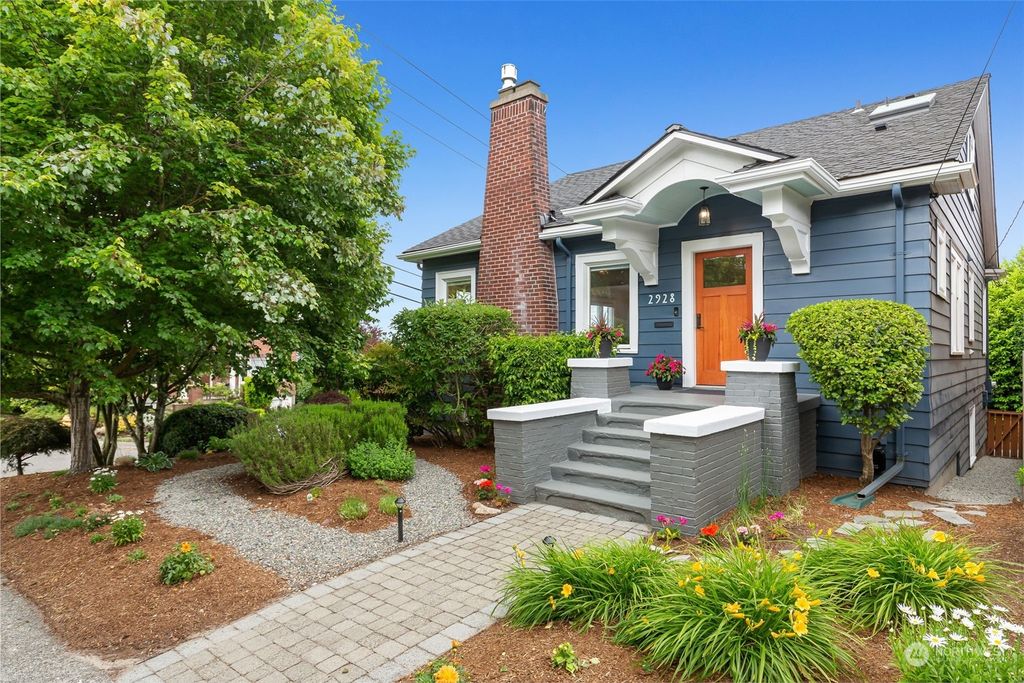 Photo of 2928 9th Avenue W, Seattle, WA 98119 (MLS # 2249903)
