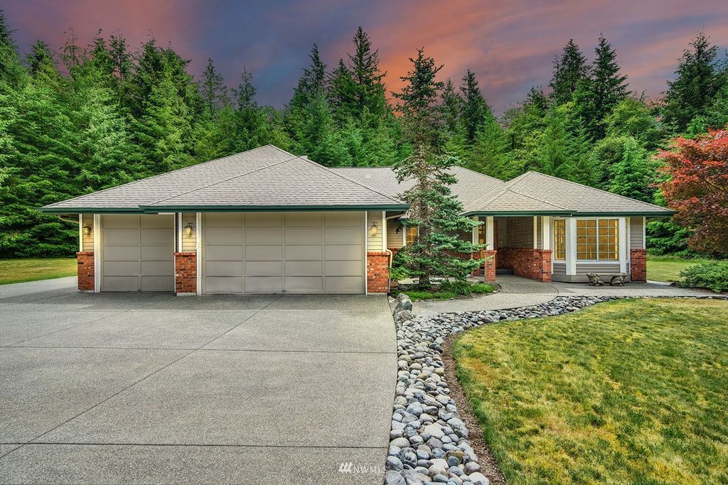 Photo of 46829 SE 154th Court, North Bend, WA 98045 (MLS # 1974778)