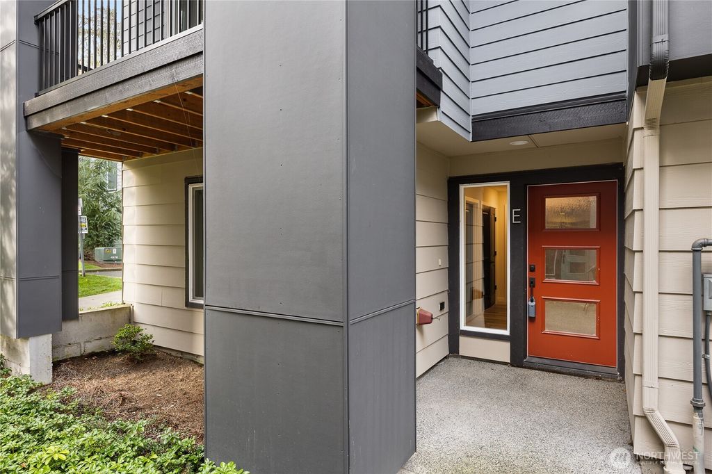 Photo of 508 237th Street SE #E, Bothell, WA 98021 (MLS # 2388487)