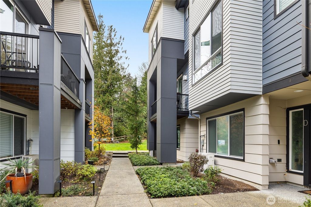 Photo of 508 237th Street SE #E, Bothell, WA 98021 (MLS # 2388487)