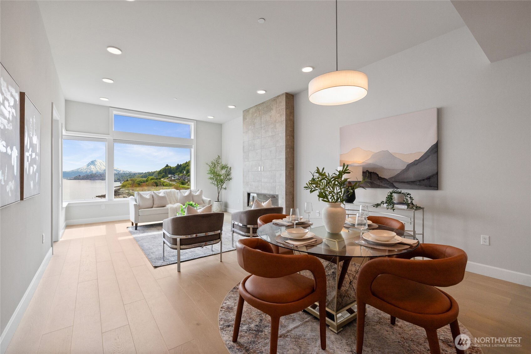 4907 Main Street 814