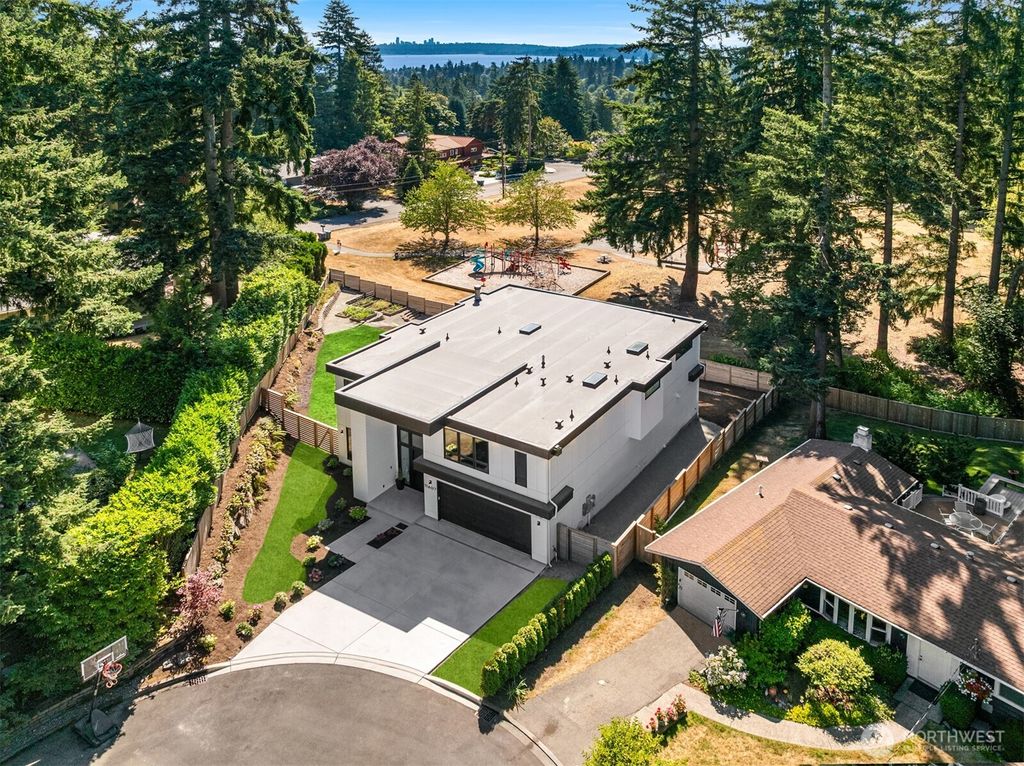 Photo of 11407 NE 103rd Place, Kirkland, WA 98033 (MLS # 2413562)